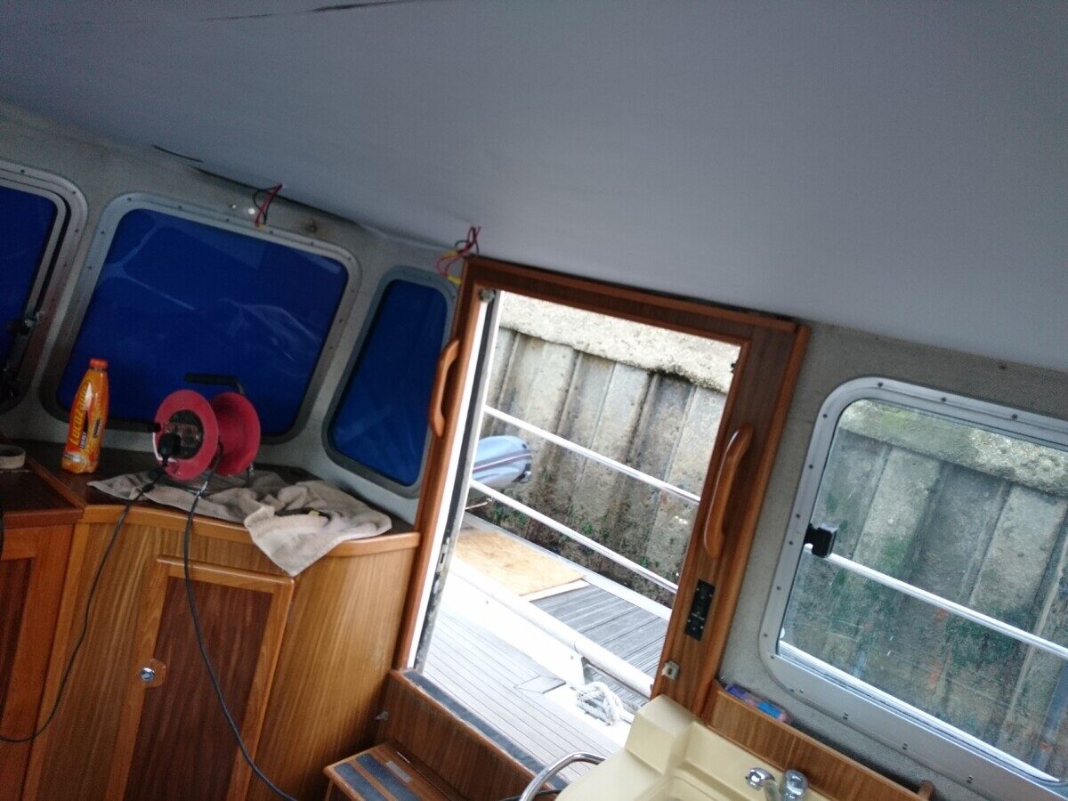 Headlining upholstery by 1st Class Covers